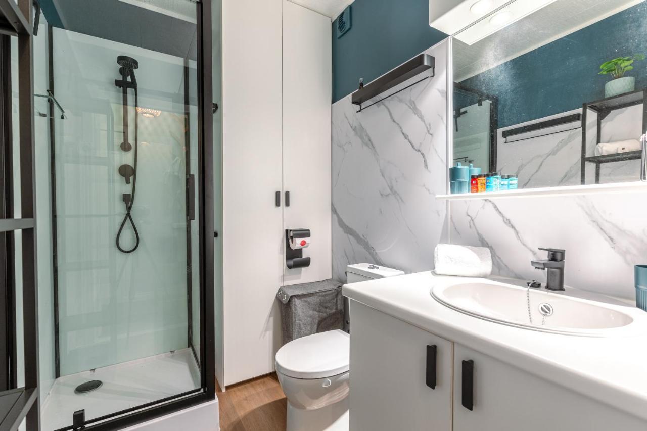 Be At Sea In All-in Luxury , Outdoor Pool, Side Seaview * Oostende